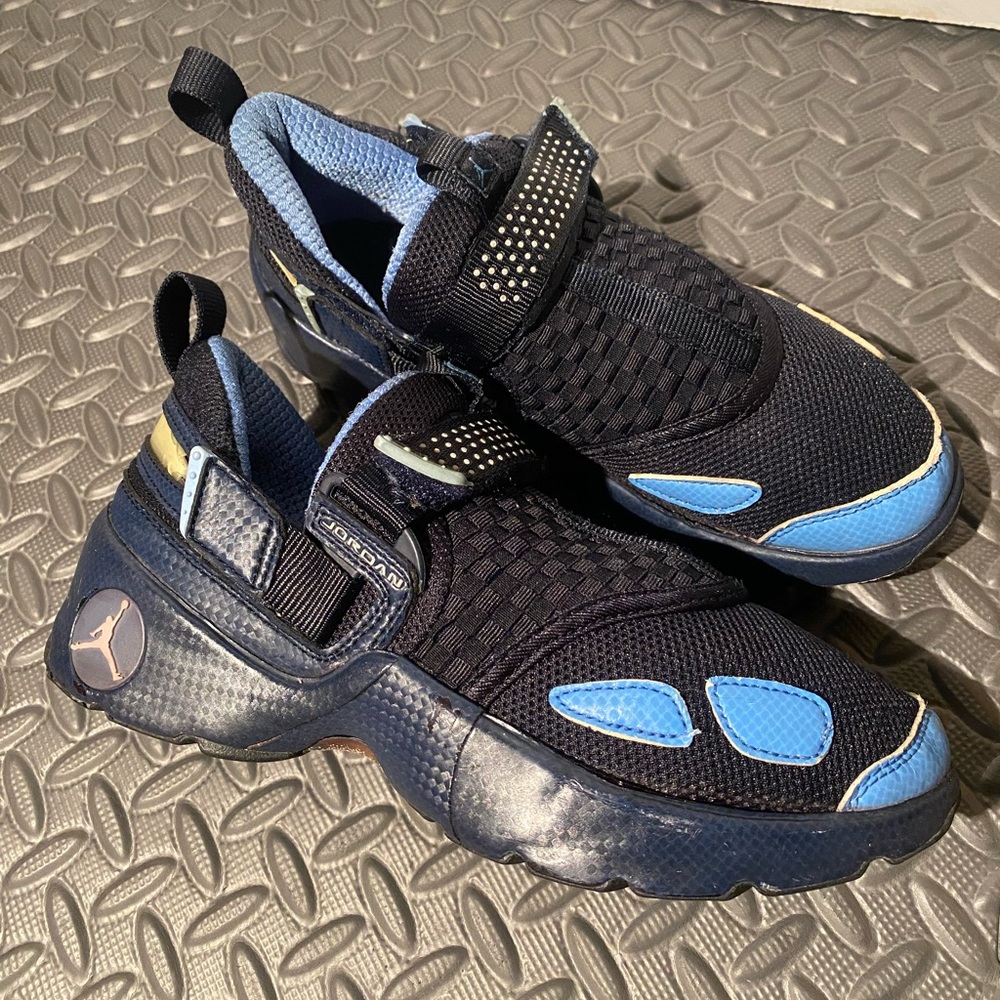 VINTAGE Air Jordan Trunner LX Obsidian Blue 2000 size 9 womens OG shoes